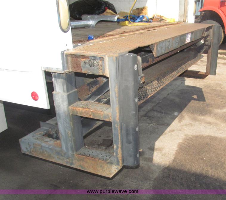 image for item B5203 1998 GMC C6500 box truck