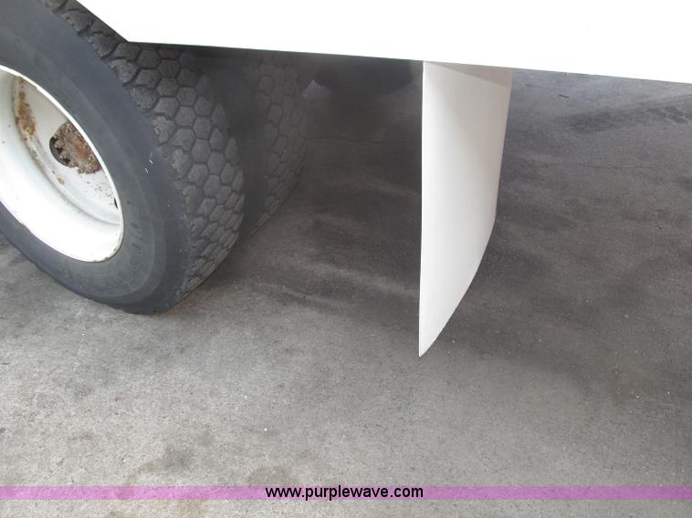 image for item B5203 1998 GMC C6500 box truck