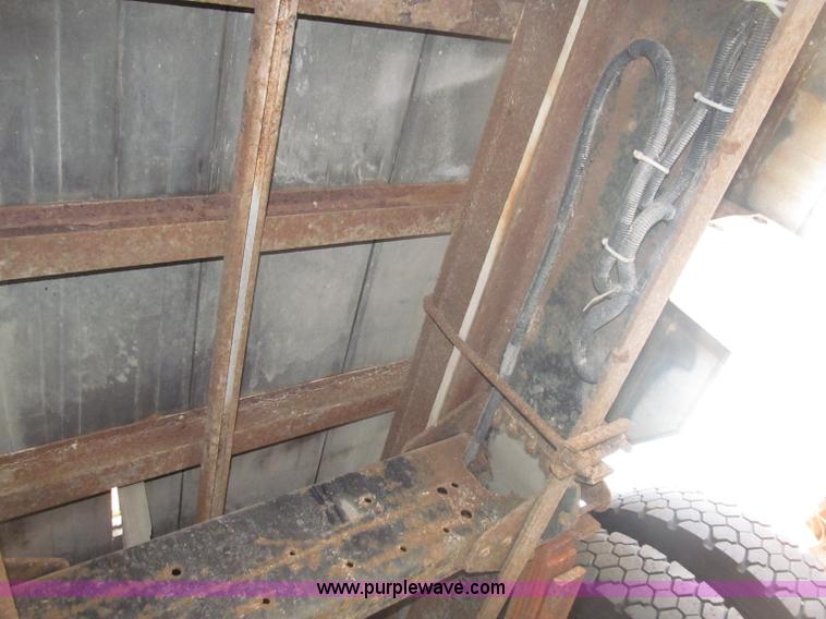 image for item B5203 1998 GMC C6500 box truck