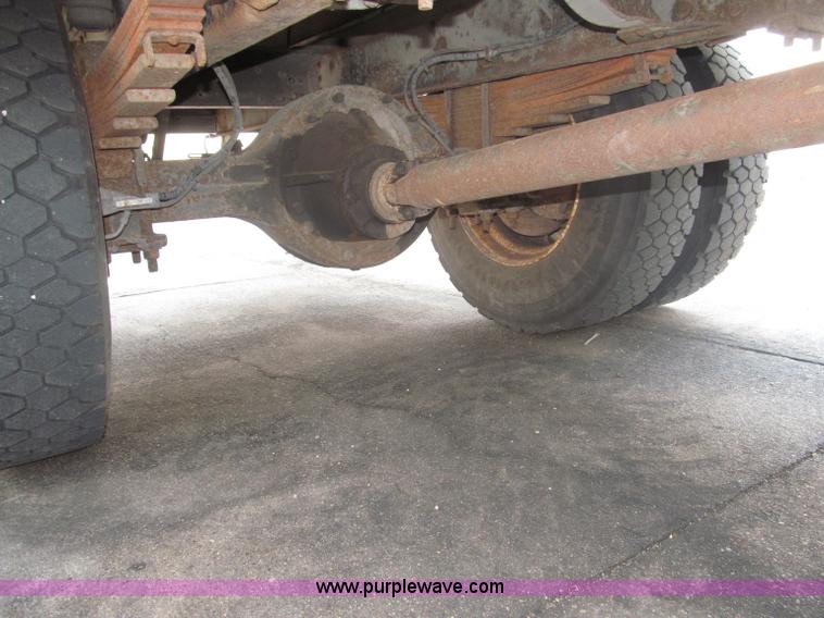 image for item B5203 1998 GMC C6500 box truck