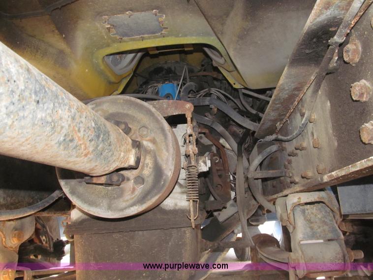 image for item B5203 1998 GMC C6500 box truck