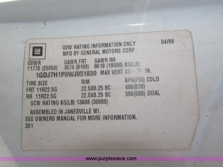 image for item B5203 1998 GMC C6500 box truck