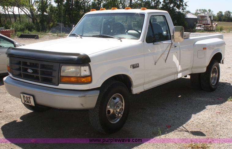 image for item B6958 1997 Ford F350 pickup truck