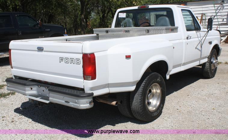 image for item B6958 1997 Ford F350 pickup truck