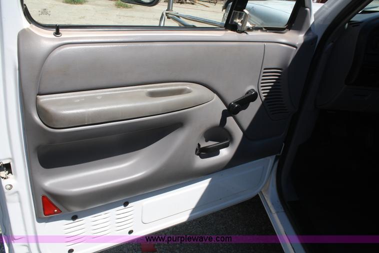 image for item B6958 1997 Ford F350 pickup truck