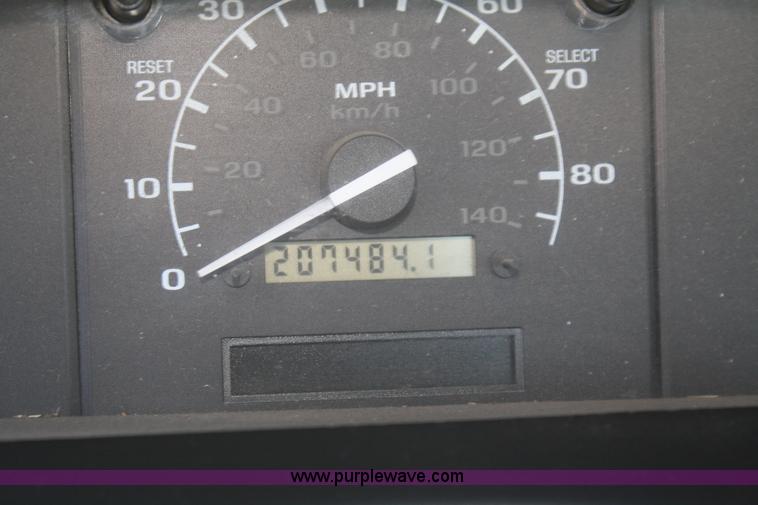 image for item B6958 1997 Ford F350 pickup truck