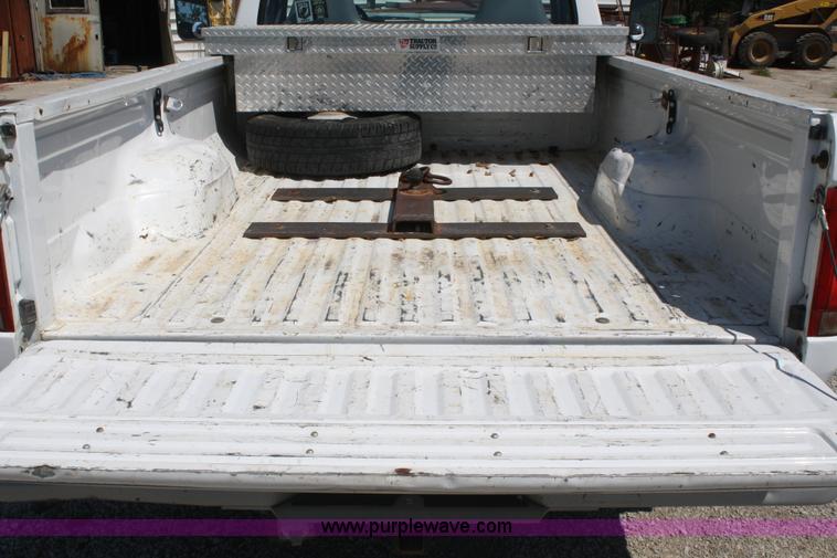 image for item B6958 1997 Ford F350 pickup truck