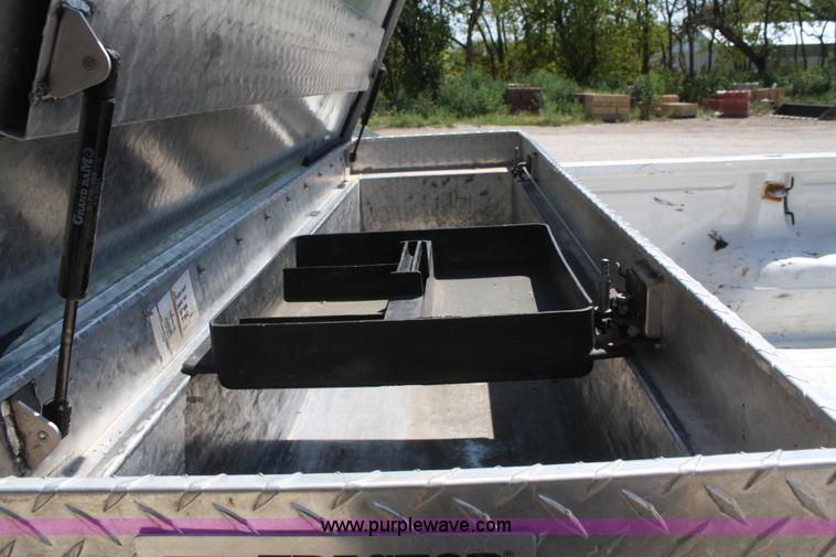 image for item B6958 1997 Ford F350 pickup truck