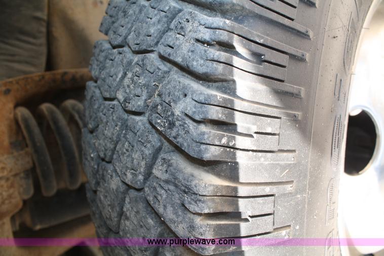 image for item B6958 1997 Ford F350 pickup truck