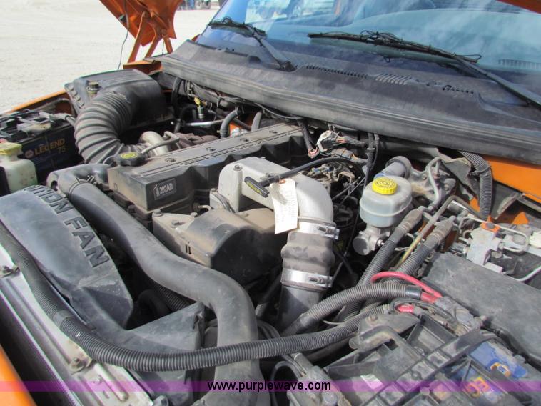 image for item B7368 2001 Dodge Ram 2500 pickup truck