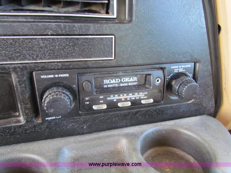 image for item B7396 1985 Ford E350 Jamboree RV camper