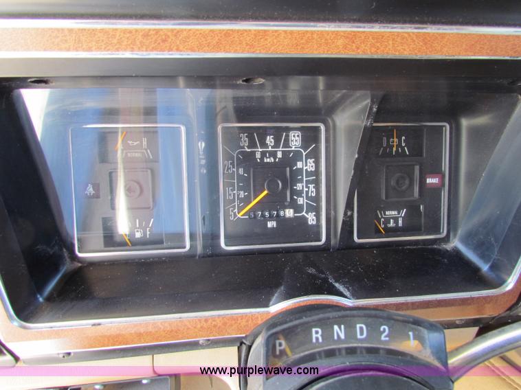 image for item B7396 1985 Ford E350 Jamboree RV camper