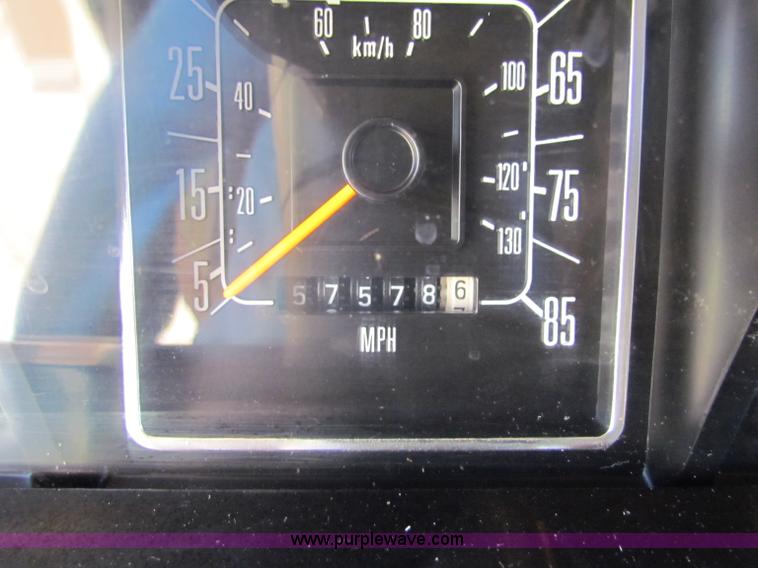 image for item B7396 1985 Ford E350 Jamboree RV camper