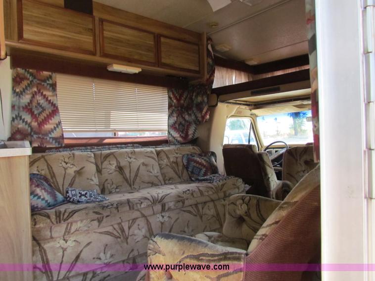 image for item B7396 1985 Ford E350 Jamboree RV camper