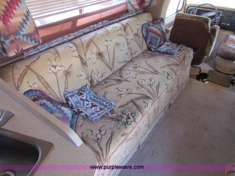 image for item B7396 1985 Ford E350 Jamboree RV camper