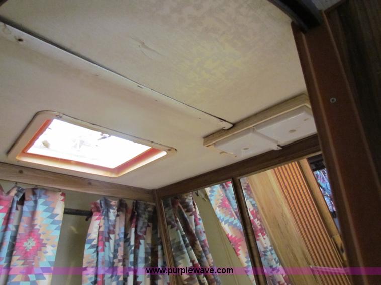 image for item B7396 1985 Ford E350 Jamboree RV camper