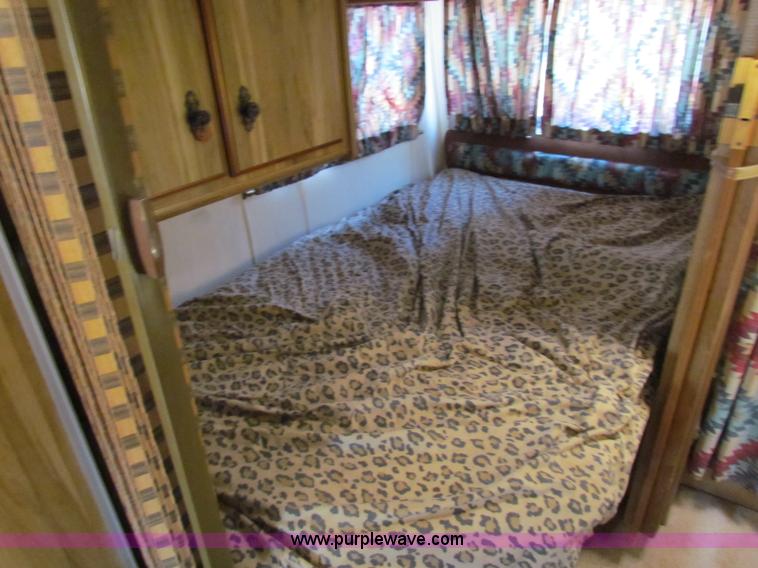 image for item B7396 1985 Ford E350 Jamboree RV camper