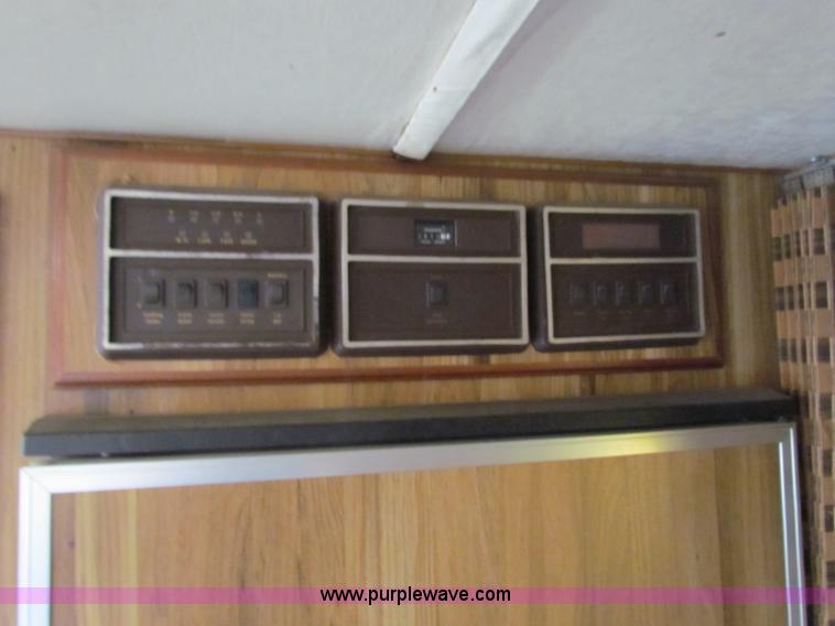 image for item B7396 1985 Ford E350 Jamboree RV camper