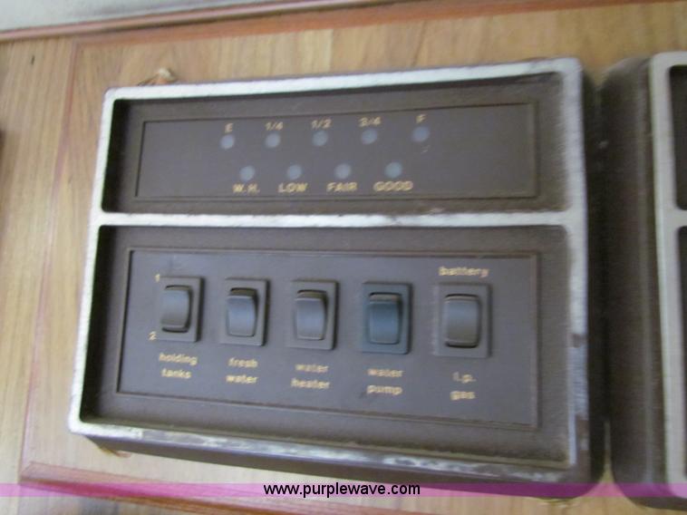 image for item B7396 1985 Ford E350 Jamboree RV camper