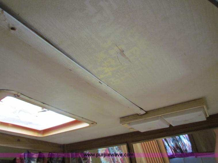 image for item B7396 1985 Ford E350 Jamboree RV camper