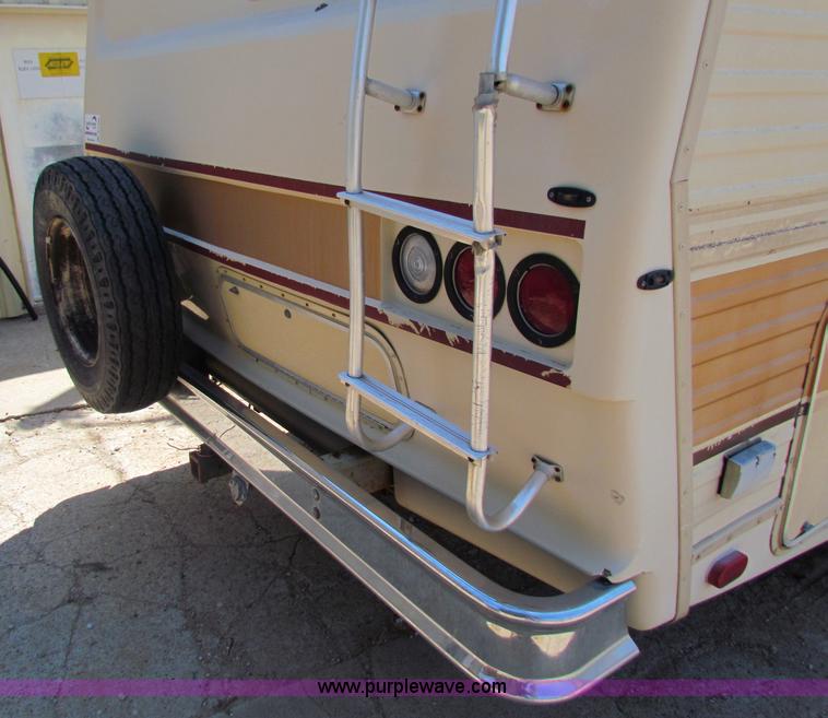 image for item B7396 1985 Ford E350 Jamboree RV camper