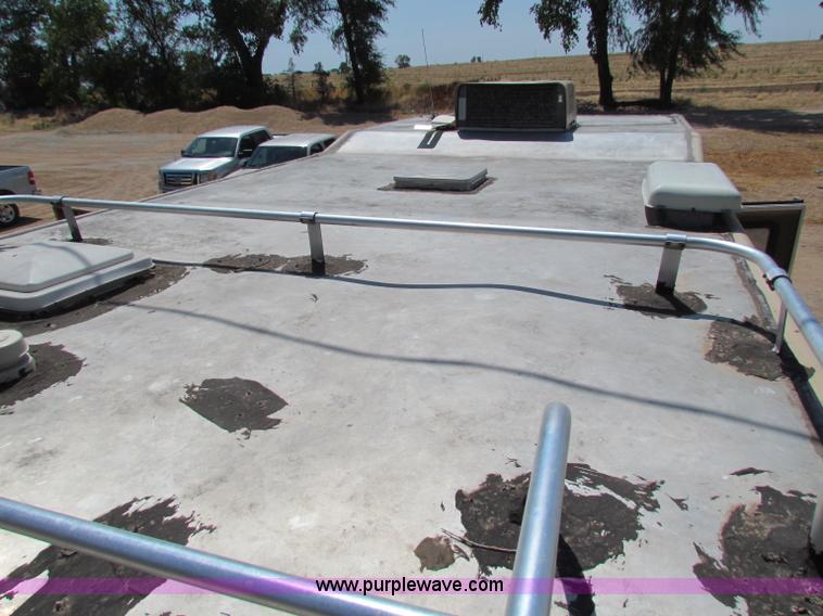 image for item B7396 1985 Ford E350 Jamboree RV camper