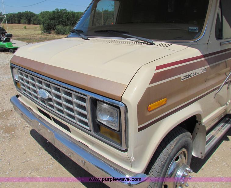 image for item B7396 1985 Ford E350 Jamboree RV camper