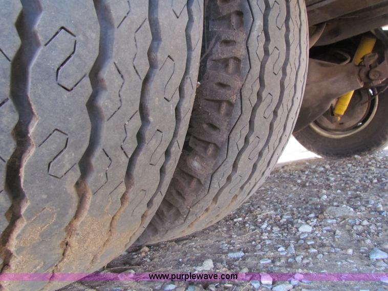 image for item B7396 1985 Ford E350 Jamboree RV camper