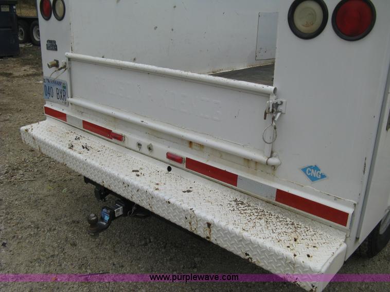 image for item B8028 2000 Chevrolet C2500 utility pickup truck