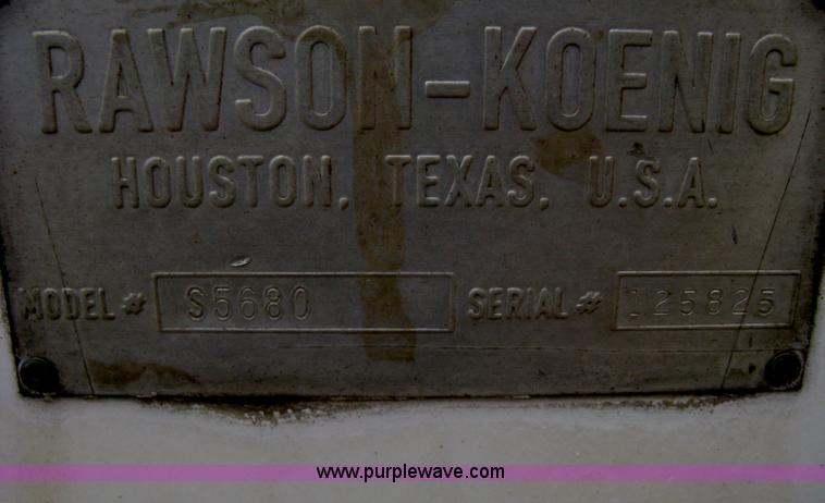 image for item B8028 2000 Chevrolet C2500 utility pickup truck