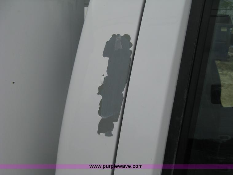 image for item B8028 2000 Chevrolet C2500 utility pickup truck