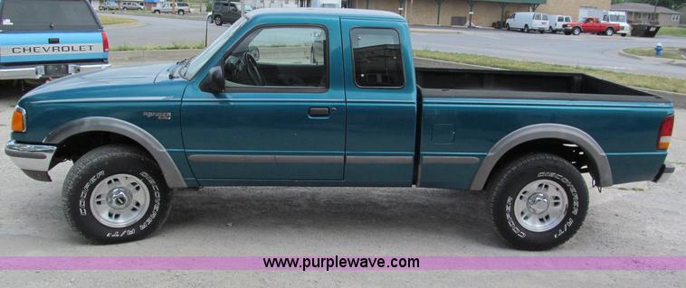 image for item C2280 1996 Ford Ranger XLT pickup truck