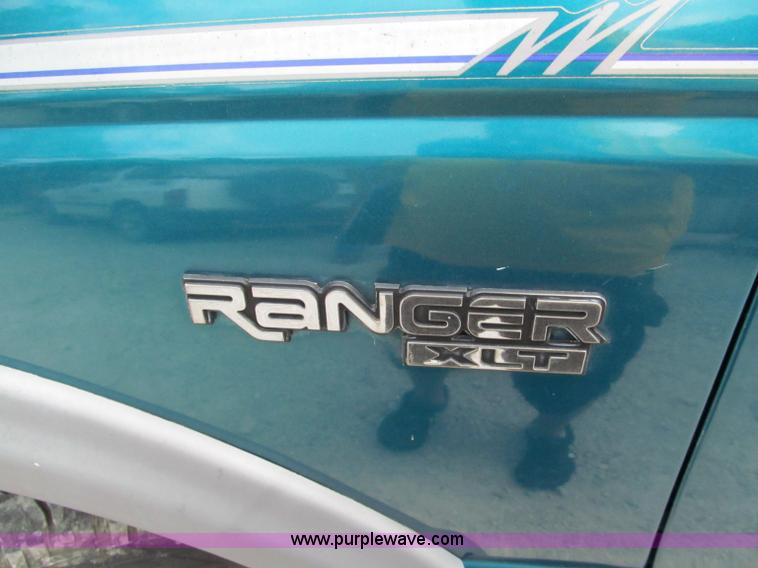 image for item C2280 1996 Ford Ranger XLT pickup truck