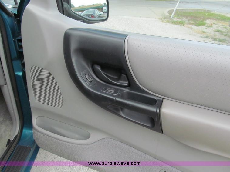 image for item C2280 1996 Ford Ranger XLT pickup truck