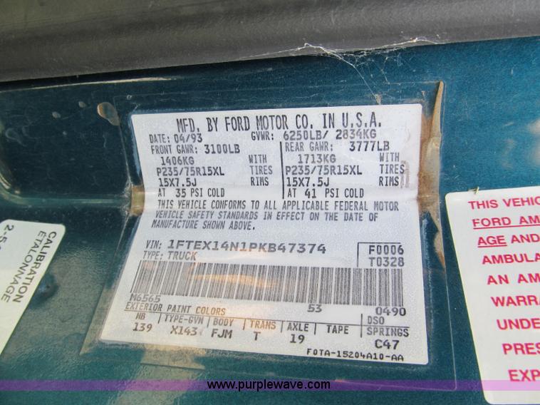 image for item C2471 1993 Ford F150 XLT SuperCab pickup truck