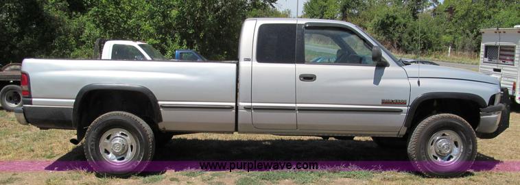 image for item C2486 1998 Dodge Ram 2500 Laramie SLT Quad Cab pickup truck