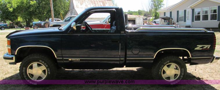 image for item C2488 1994 Chevrolet Silverado 1500 Z71 Off-Road pickup truck