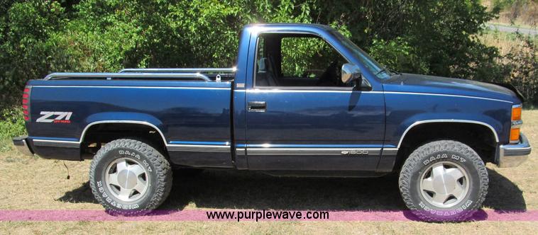 image for item C2488 1994 Chevrolet Silverado 1500 Z71 Off-Road pickup truck