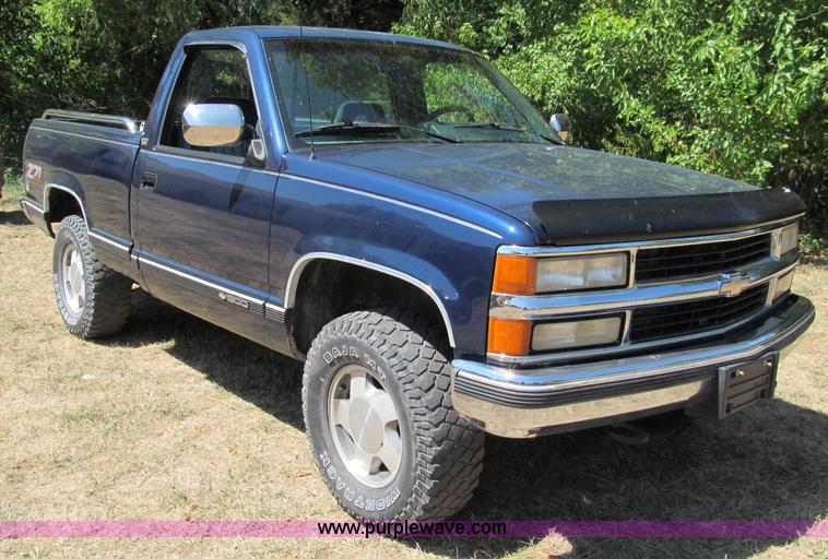 image for item C2488 1994 Chevrolet Silverado 1500 Z71 Off-Road pickup truck