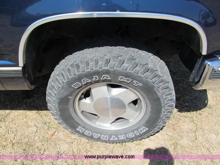 image for item C2488 1994 Chevrolet Silverado 1500 Z71 Off-Road pickup truck