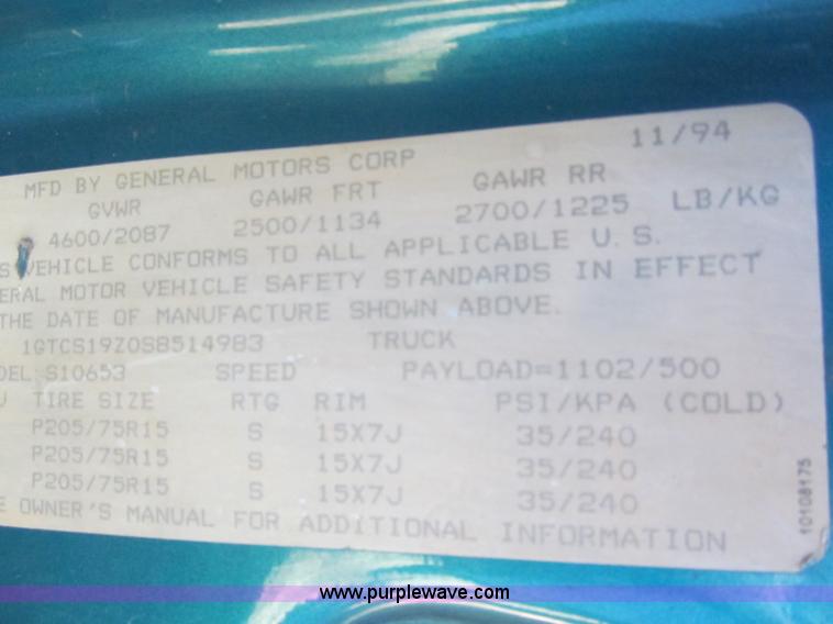 image for item C2489 1995 GMC Sonoma SLS extended cab pickup truck