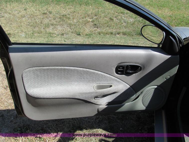 image for item C2491 2000 Saturn SC2