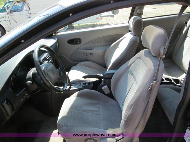 image for item C2491 2000 Saturn SC2