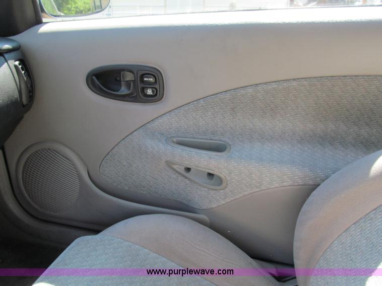 image for item C2491 2000 Saturn SC2