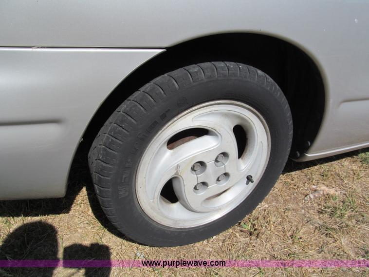 image for item C2491 2000 Saturn SC2