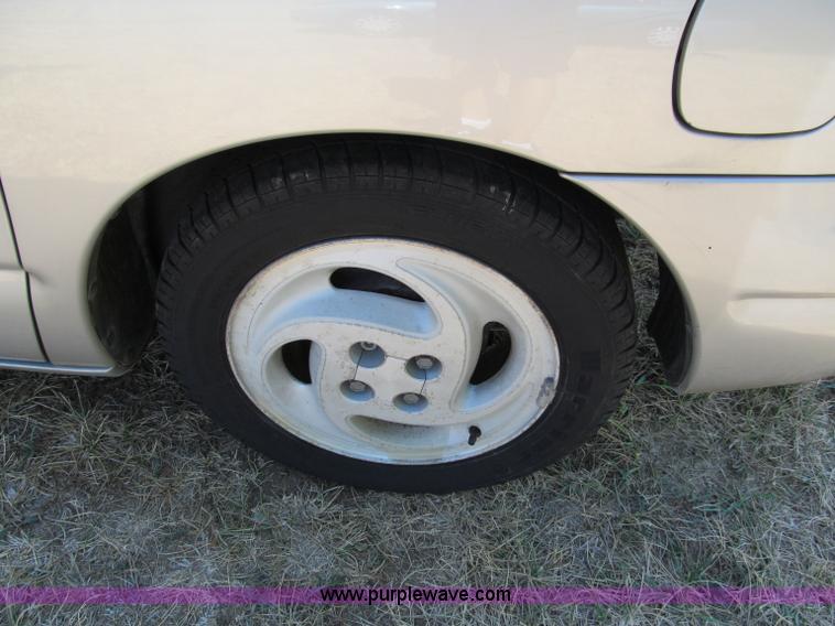 image for item C2491 2000 Saturn SC2