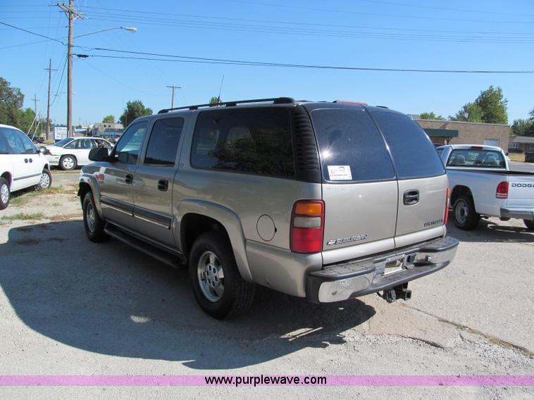 image for item C2493 2001 Chevrolet Suburban LS SUV