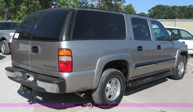 image for item C2493 2001 Chevrolet Suburban LS SUV