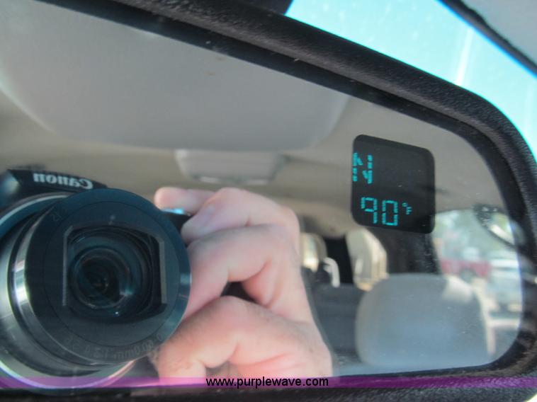 image for item C2493 2001 Chevrolet Suburban LS SUV