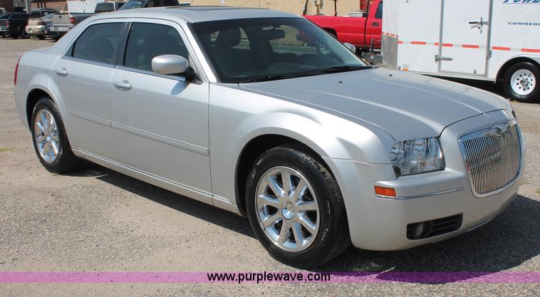 image for item C2691 2007 Chrysler 300 Limited